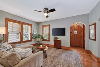 1718 Schlimgen Avenue, Madison, WI 53704 - Photo 6
