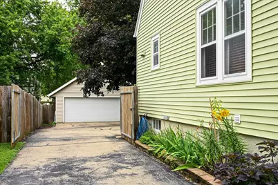 1718 Schlimgen Avenue, Madison, WI 53704 - Photo 46