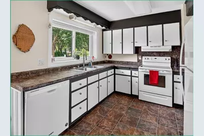 400 Frost Woods Road, Monona, WI 53716 - Photo 20