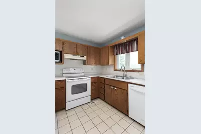410 Saddle Ridge, Portage, WI 53901 - Photo 6