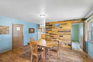 528 4th St, Baraboo, WI 53913 - Photo 14