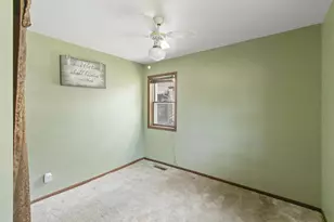 528 4th St, Baraboo, WI 53913 - Photo 12