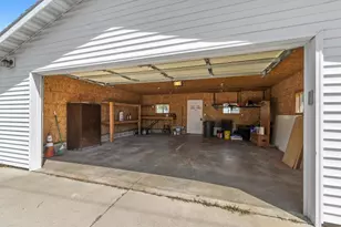 528 4th St, Baraboo, WI 53913 - Photo 28