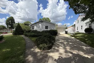 1348 Lincoln Ct, Beloit, WI 53511 - Photo 2