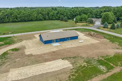 1123 S Gale Lane, Dell Prairie, WI 53965 - Photo 6
