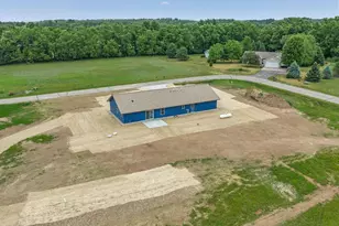 1123 S Gale Ln, Dell Prairie, WI 53965 - Photo 6