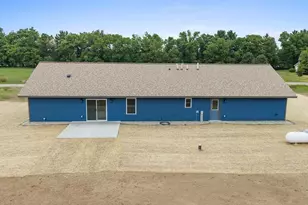 1123 S Gale Ln, Dell Prairie, WI 53965 - Photo 4