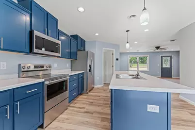 1123 S Gale Lane, Dell Prairie, WI 53965 - Photo 16
