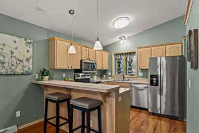 6302 Dylyn Drive, Madison, WI 53719 - Photo 8