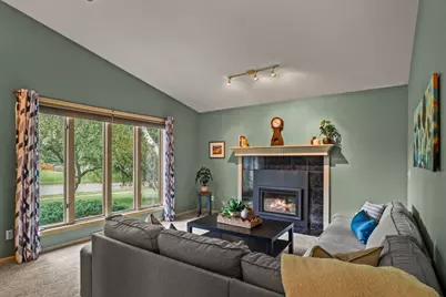 6302 Dylyn Drive, Madison, WI 53719 - Photo 6