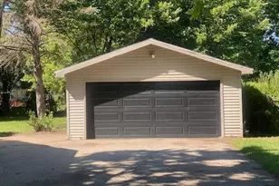 638 E Columbine Dr, Beloit, WI 53511 - Photo 12