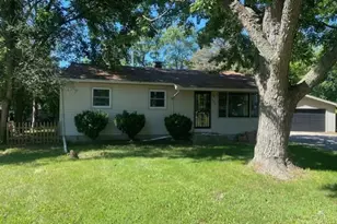 638 E Columbine Dr, Beloit, WI 53511 - Photo 1
