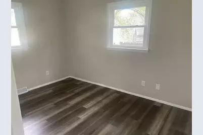 638 E Columbine Drive, Beloit, WI 53511 - Photo 4