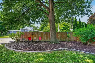 302 Glen Hwy, Madison, WI 53705 - Photo 2