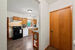 122 N 2nd St, Mount Horeb, WI 53572 - Photo 18