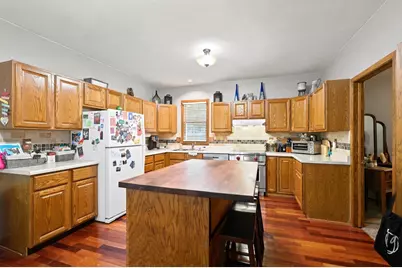 122 N 2nd Street, Mount Horeb, WI 53572 - Photo 6