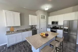 439 S Vine St, Belleville, WI 53508 - Photo 4