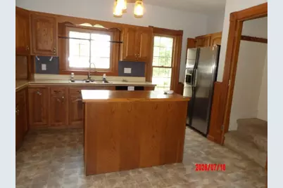 302 Clay Street, Neillsville, WI 54456 - Photo 2