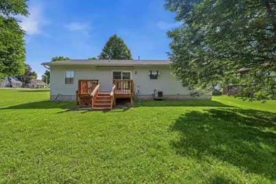 700 S Lincoln Avenue, Beaver Dam, WI 53916 - Photo 4