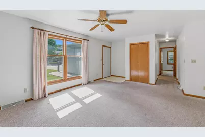 700 S Lincoln Avenue, Beaver Dam, WI 53916 - Photo 8
