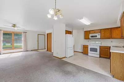 700 S Lincoln Avenue, Beaver Dam, WI 53916 - Photo 12