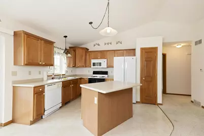 513 Reena Avenue, Fort Atkinson, WI 53538 - Photo 6