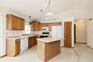 513 Reena Ave, Fort Atkinson, WI 53538 - Photo 6