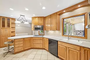 1210 Ellen Ave, Madison, WI 53716 - Photo 8