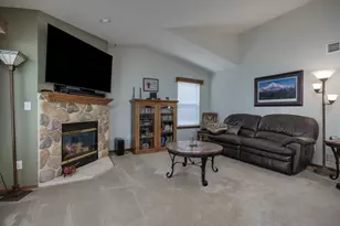 113 Mark Dr, Johnson Creek, WI 53038 - Photo 14