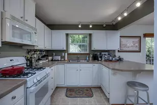 113 Mark Dr, Johnson Creek, WI 53038 - Photo 8