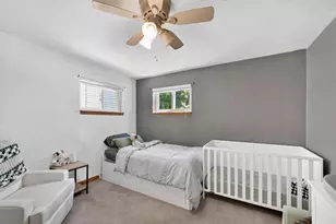608 W Capitol Dr, Hartland, WI 53029 - Photo 18