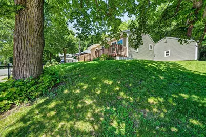 608 W Capitol Drive, Hartland, WI 53029 - Photo 36