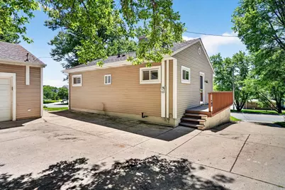 608 W Capitol Drive, Hartland, WI 53029 - Photo 40