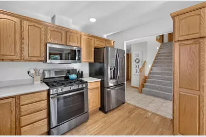 211 N Heatherstone Drive, Sun Prairie, WI 53590 - Photo 16