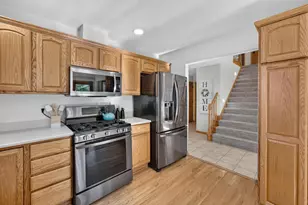 211 N Heatherstone Dr, Sun Prairie, WI 53590 - Photo 16