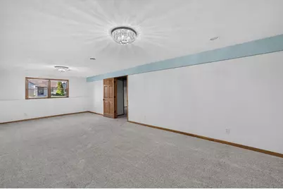 211 N Heatherstone Drive, Sun Prairie, WI 53590 - Photo 32