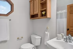 211 N Heatherstone Dr, Sun Prairie, WI 53590 - Photo 28