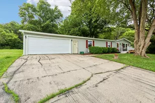 2232 Tower Dr, Stoughton, WI 53589 - Photo 6