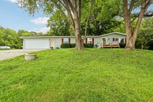 2232 Tower Dr, Stoughton, WI 53589 - Photo 4