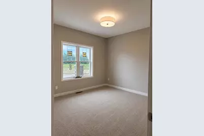 3731 Newcastle Drive #29, Janesville, WI 53546 - Photo 6