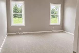 3731 Newcastle Dr, Janesville, WI 53546 - Photo 4