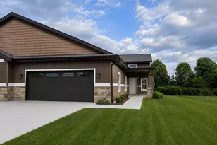 3731 Newcastle Dr, Janesville, WI 53546 - Photo 1