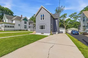608 N Center St, Beaver Dam, WI 53916 - Photo 2
