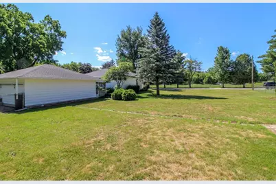 519 Giles Street, Lake Mills, WI 53551 - Photo 34