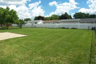 2715 N Robinson Dr Dr, Beloit, WI 53511 - Photo 10