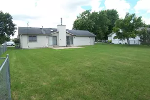 2715 N Robinson Dr Dr, Beloit, WI 53511 - Photo 8