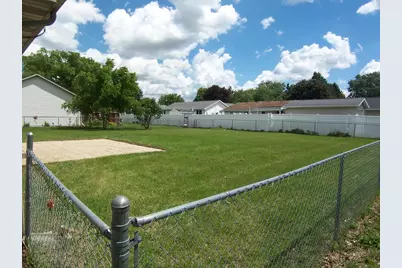 2715 N Robinson Dr. Drive, Beloit, WI 53511 - Photo 12