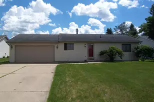 2715 N Robinson Dr Dr, Beloit, WI 53511 - Photo 4