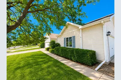 809-811 Vista Ridge Drive, Mount Horeb, WI 53572 - Photo 2