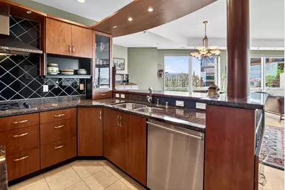 125 N Hamilton Street #806, Madison, WI 53703 - Photo 24